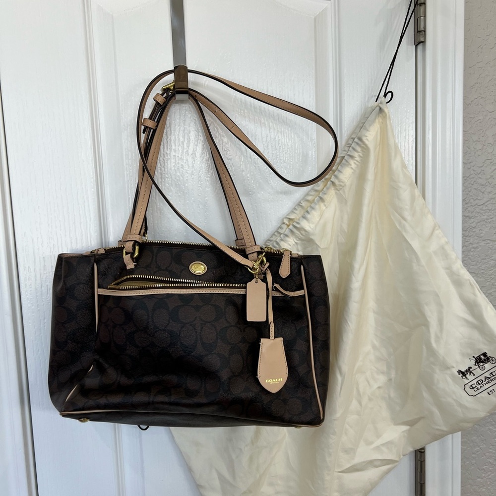 Coach Brown Shoulder Bag Classic Design